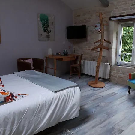 Le Logis Des Vignerons De La Commmanderie Gasthof Bourgneuf